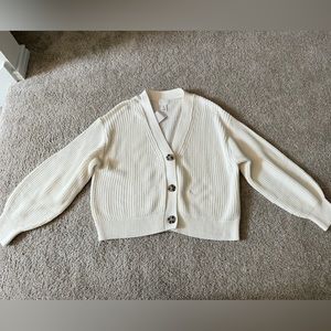 NWT Women’s H&M Sweater Size Medium